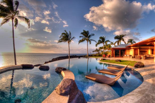 Pool: Amazing Oceanfront Home on Hawaii Pool: Amazing Oceanfront Home on Hawaii