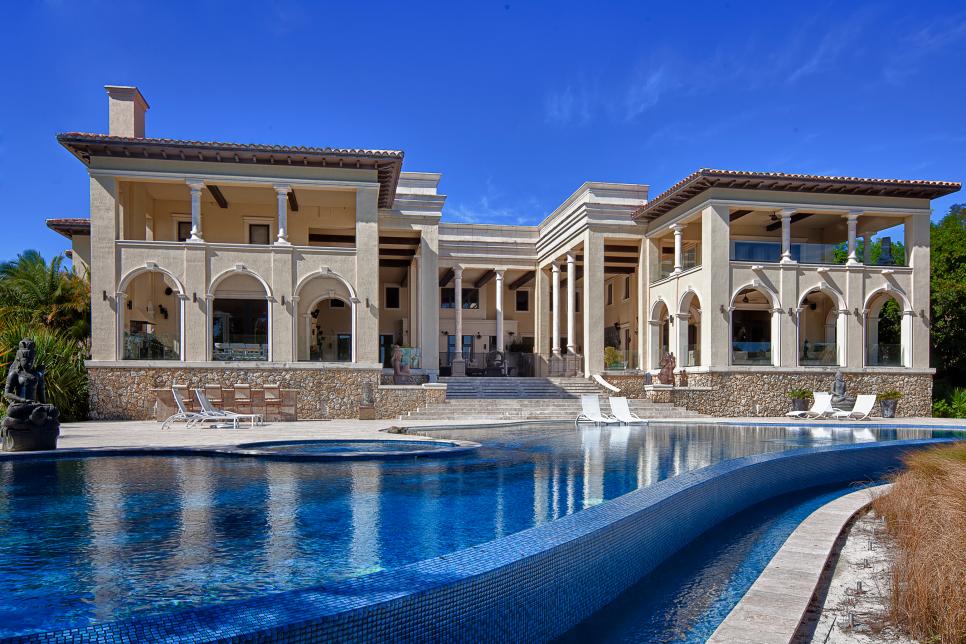 Extreme Luxury Tour This Miami Home With Private Beach and Peninsula