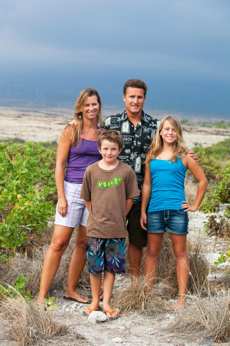 Sandi & Ken Twist With Kids Pose Together on HGTV's Hawaii Life