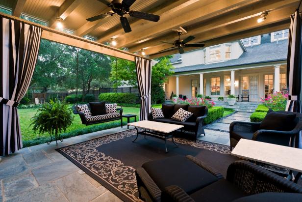 Outdoor Room: French-Inspired Home in Dallas, Texas Outdoor Room: French-Inspired Home in Dallas, Texas