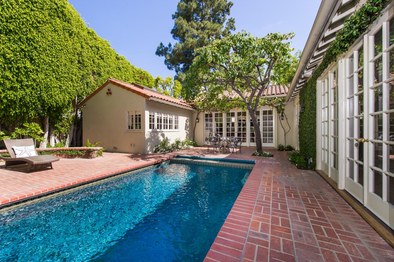 Celebrity Homes Jodie Foster's Spanish Villa in Los Angeles