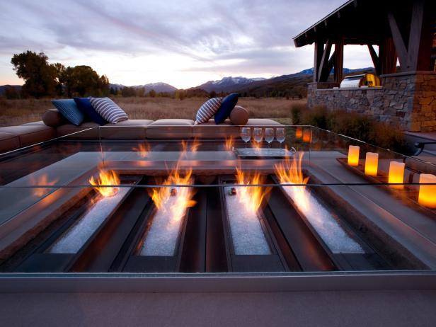Contemporary Fire Pit with Bench Seating Contemporary Fire Pit with Bench Seating