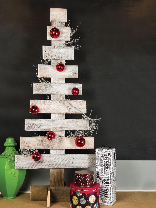 Pallet Christmas Tree Make a Christmas Tree from Wooden