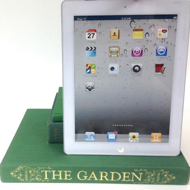 father's day - Garden-themed charging station1 father's day - Garden-themed charging station1