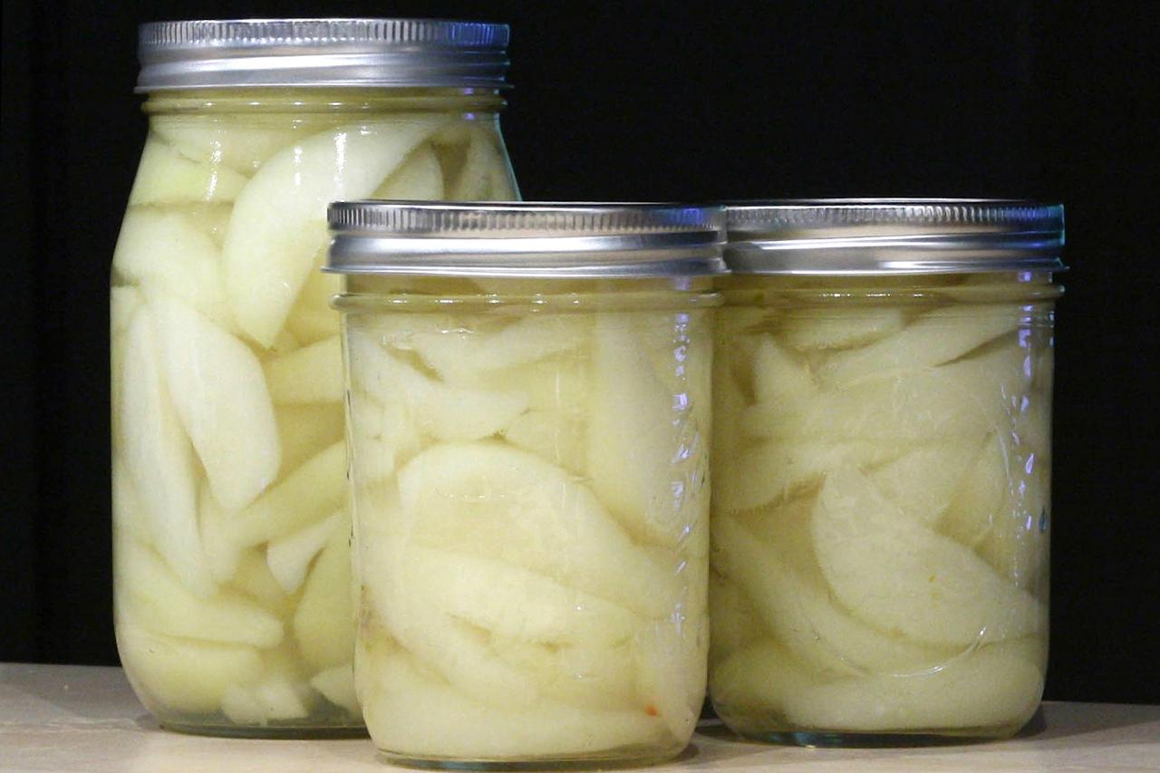 Easy Steps for Canning Pears HGTV