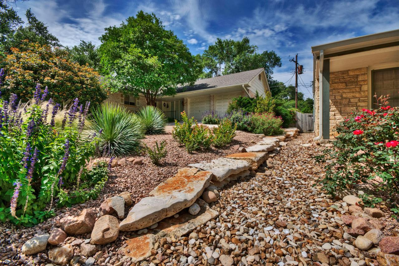 Xeriscape Design Ideas | HGTV