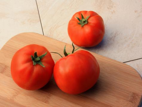 How to Freeze Tomatoes From Your Garden