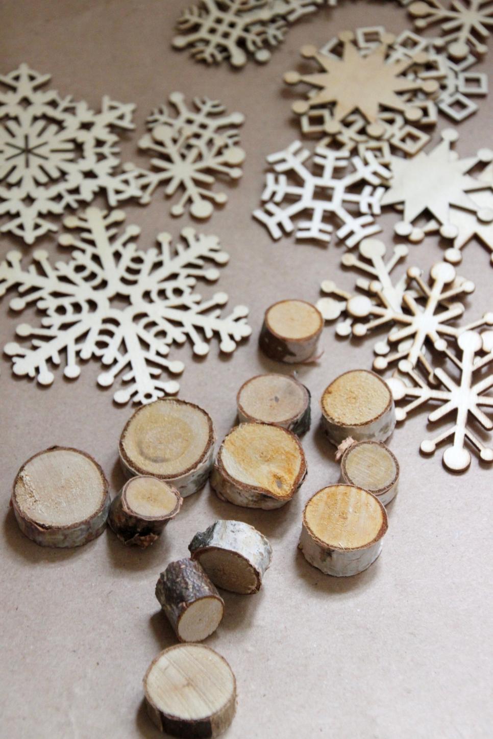 Wooden Craft Tree Place Settings HGTV