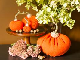Make Upcycled Sweater Pumpkins