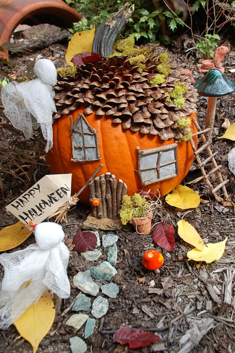 Create a haunted gnome house in your garden this year using a pumpkin and materials you already have around your house or yard. This project is flexible - your gnome house can be as simple or elaborate as you like - so it's fun to do with kids of all ages.