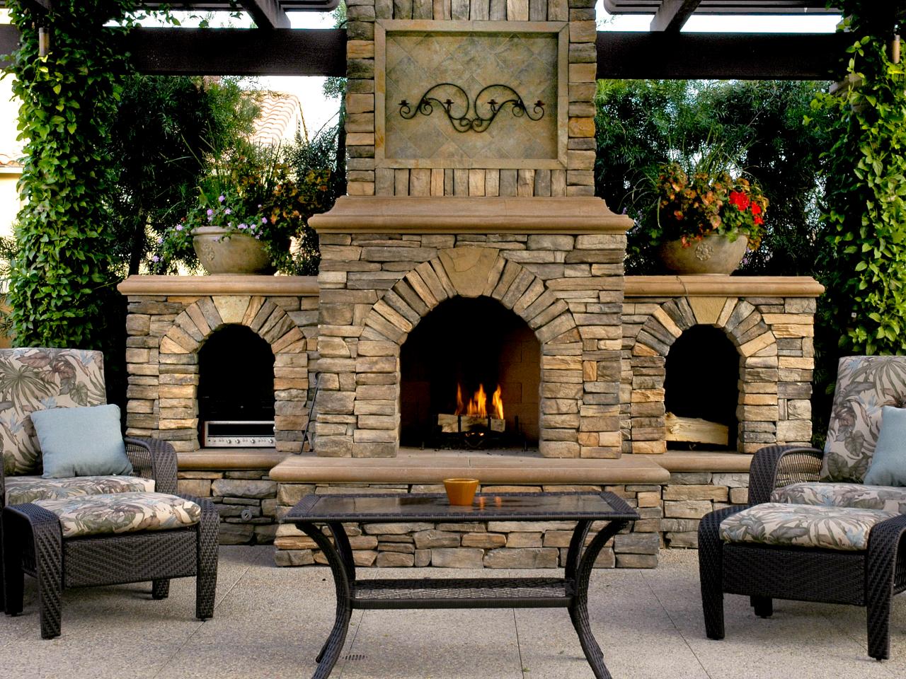 Backyard Fire Pit Vs Outdoor Fireplace