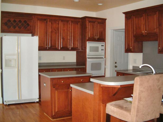 Original_lillian-martin-hayes-kitchen-before_s4x3 Original_lillian-martin-hayes-kitchen-before_s4x3
