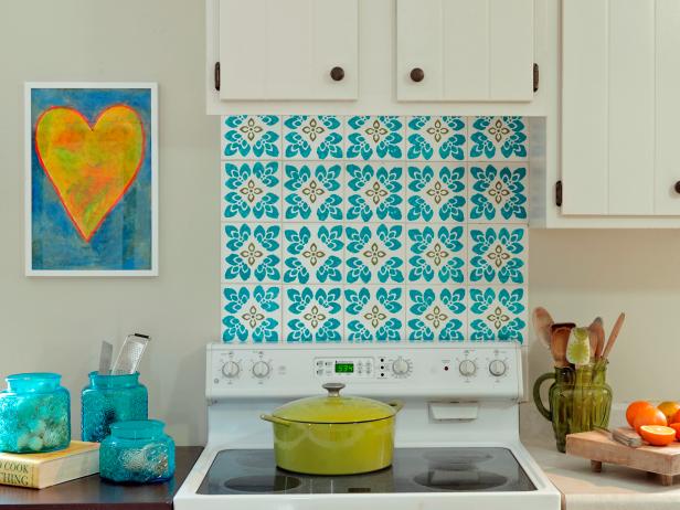 CI-Susan-Teare_painted-tile-backsplash_s4x3 CI-Susan-Teare_painted-tile-backsplash_s4x3
