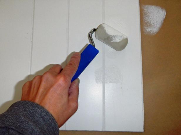 Original-Beadboard-Backsplash_painting-beadboard-step6_s4x3 Original-Beadboard-Backsplash_painting-beadboard-step6_s4x3
