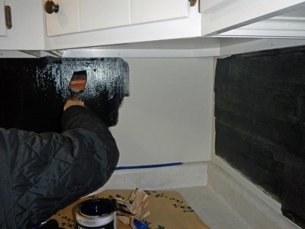 Original-Plexiglas-Backsplash_paint-backsplash-step7_s4x3 Original-Plexiglas-Backsplash_paint-backsplash-step7_s4x3