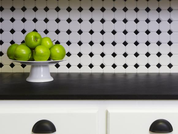 Original_Photog-Jean-Allsopp-black-white-backsplash_s4x3 Original_Photog-Jean-Allsopp-black-white-backsplash_s4x3