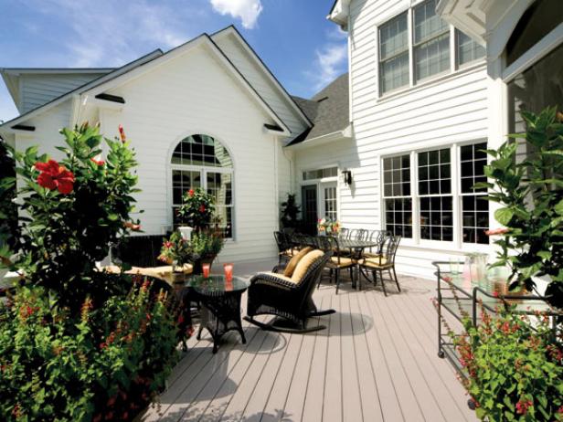 CI-Timber-Tech_backyard-deck_s4x3 CI-Timber-Tech_backyard-deck_s4x3