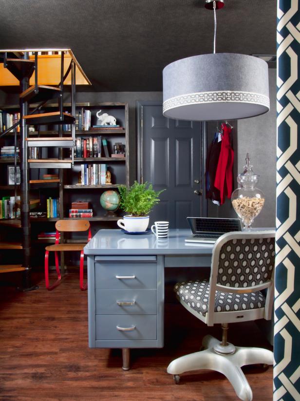 RWAP_pet-friendly-room-desk_s3x4 RWAP_pet-friendly-room-desk_s3x4