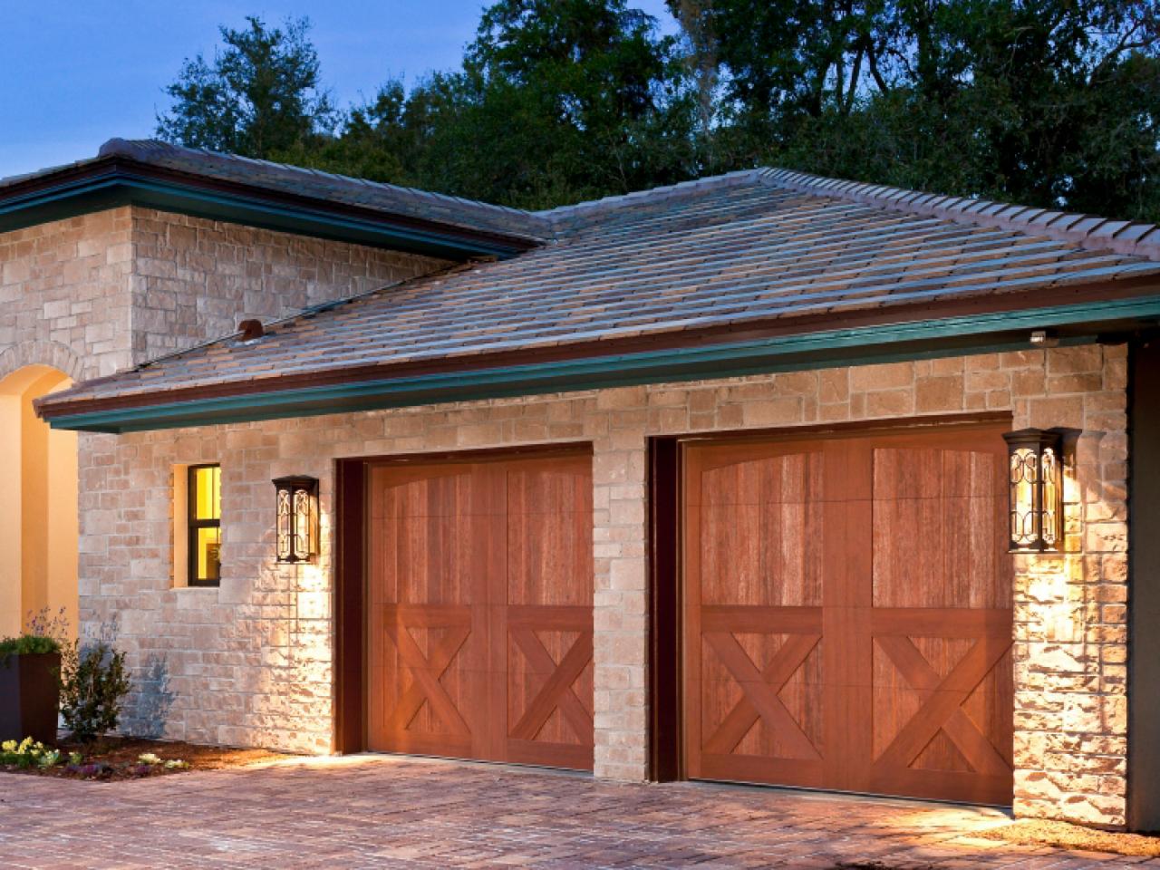 Garage Door Buying Guide | DIY