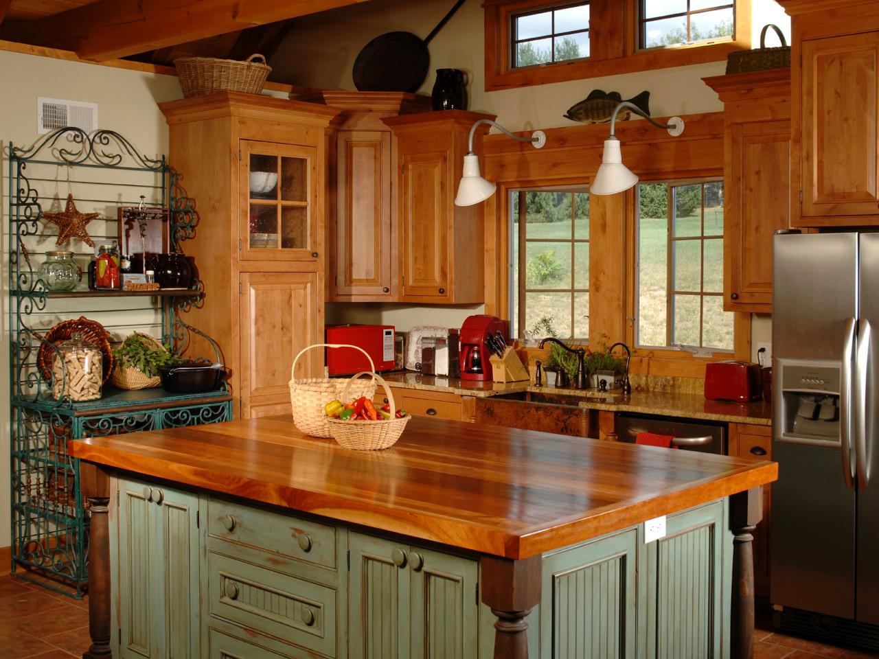 Country Kitchen Islands  HGTV