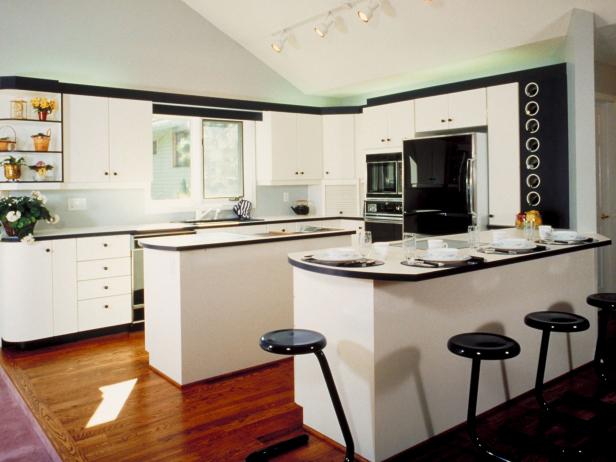 White and Black Kitchen White and Black Kitchen