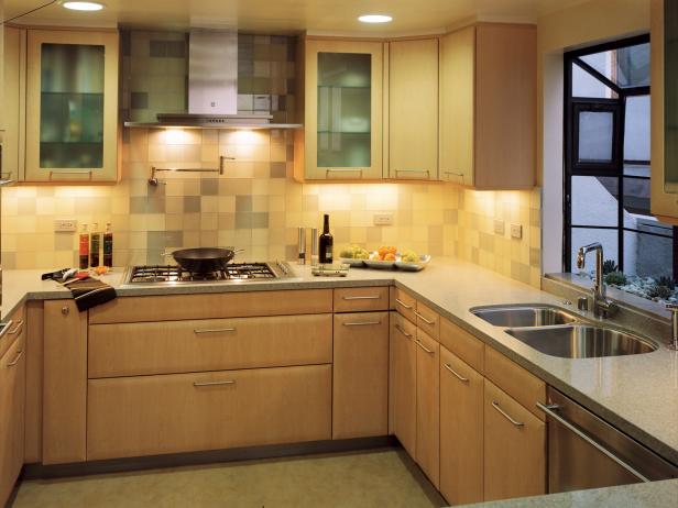 Kitchen With Yellow And Green Accents In Contemporary Style