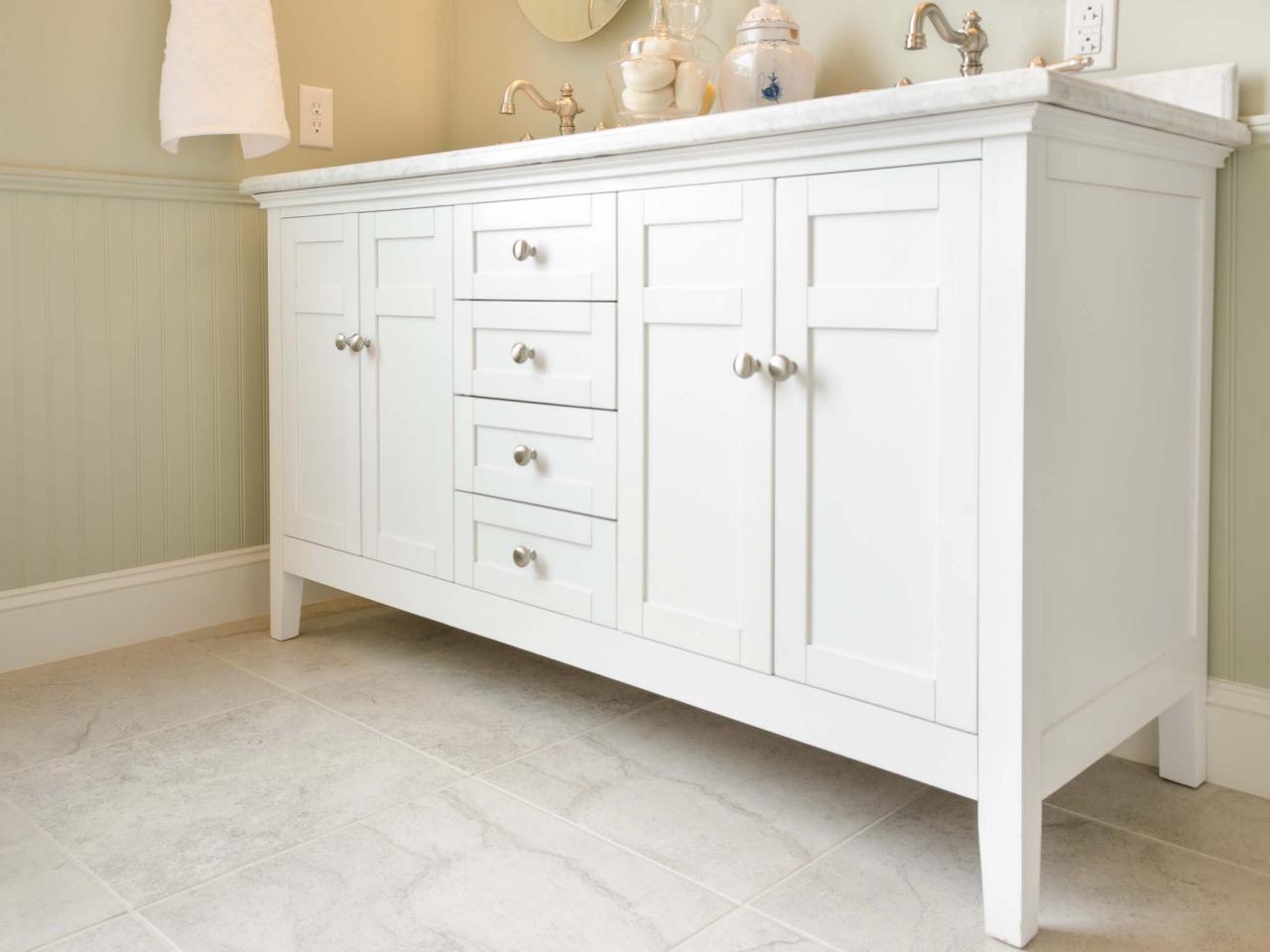 Guide to Selecting Bathroom Cabinets | DIY