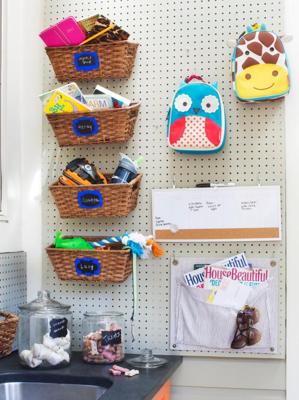 Original-Brian-Patrick-Flynn-mudroom-peg-board-wall_s3x4 Original-Brian-Patrick-Flynn-mudroom-peg-board-wall_s3x4