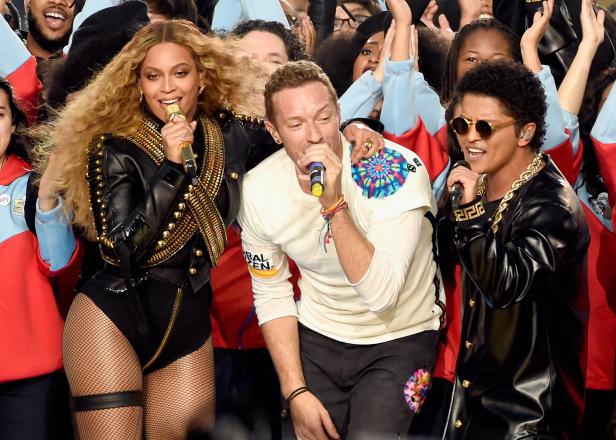 Beyonce, Chris Martin and Bruno Mars Perform at the Super Bowl Beyonce, Chris Martin and Bruno Mars Perform at the Super Bowl