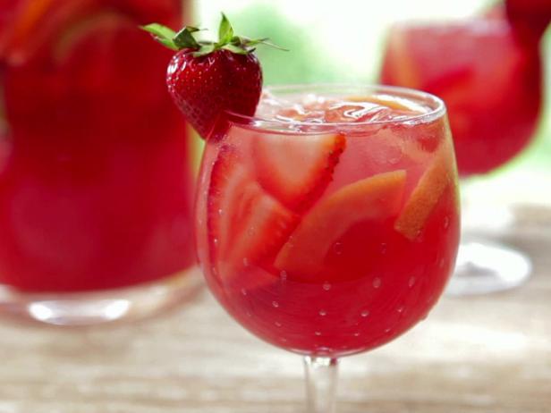 Strawberry pink grapefruit rose sangria recipe. Strawberry pink grapefruit rose sangria recipe.