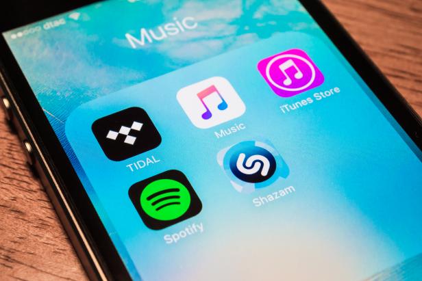 Tips to Declutter Your Phone or Tablet Tips to Declutter Your Phone or Tablet
