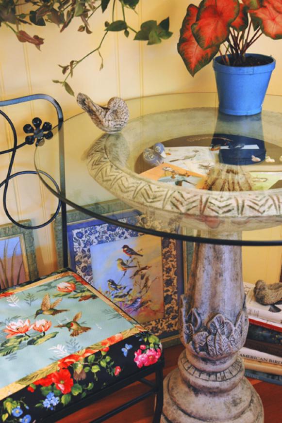 may05decnews_birdbath_table may05decnews_birdbath_table