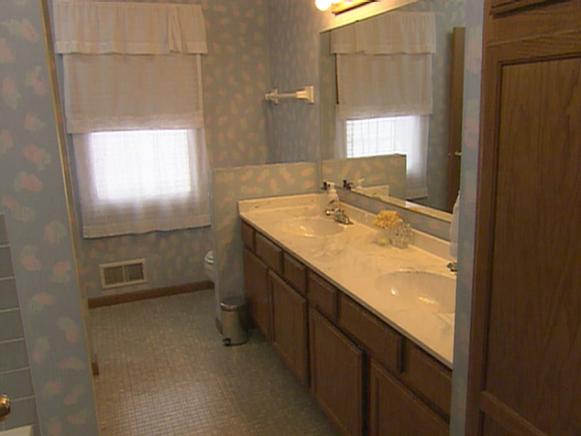 dct2501_bef_bathroom dct2501_bef_bathroom