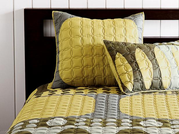 sept06decnews_westelm_modpodbedding sept06decnews_westelm_modpodbedding