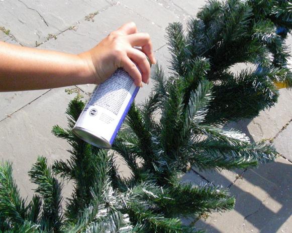G_Garland-_Step_1-_Spray_Paint G_Garland-_Step_1-_Spray_Paint