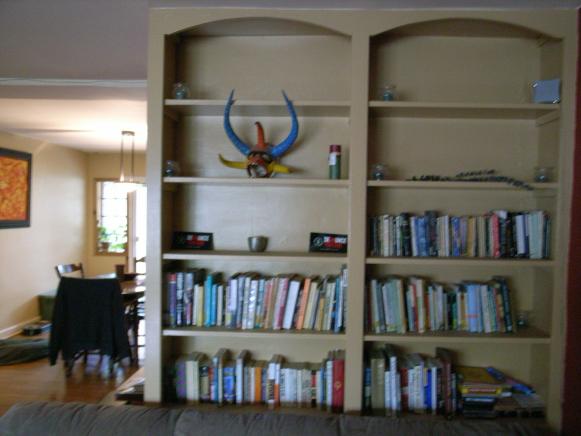 HRIPR-112_bookcase_before HRIPR-112_bookcase_before