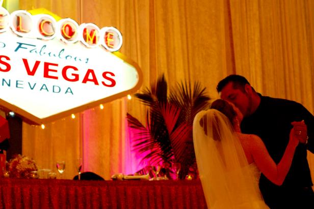 Perfect Las Vegas-style Wedding Perfect Las Vegas-style Wedding