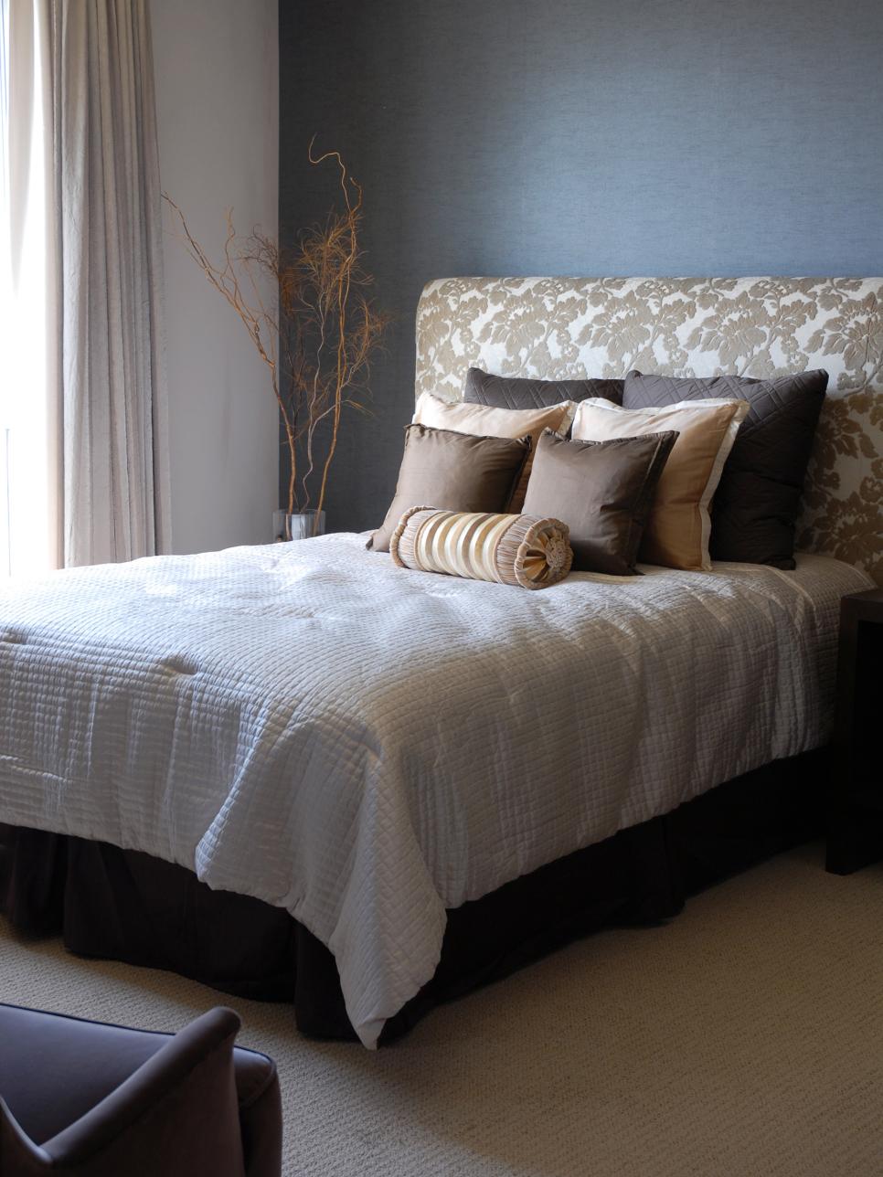 Neutral Bedroom With Brown Upholstered Bed Neutral Bedroom With Upholstered Bed