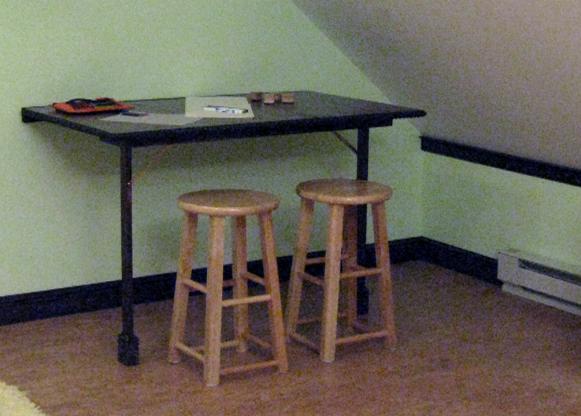HRIPR302-fold_out_desk HRIPR302-fold_out_desk