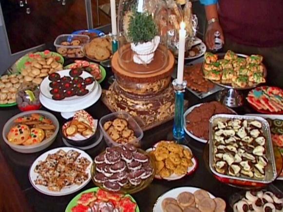 hfth1s08-angelo-table-cookies_s4x3 hfth1s08-angelo-table-cookies_s4x3