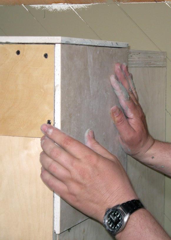 HRIPR212-Glueing-Tile HRIPR212-Glueing-Tile
