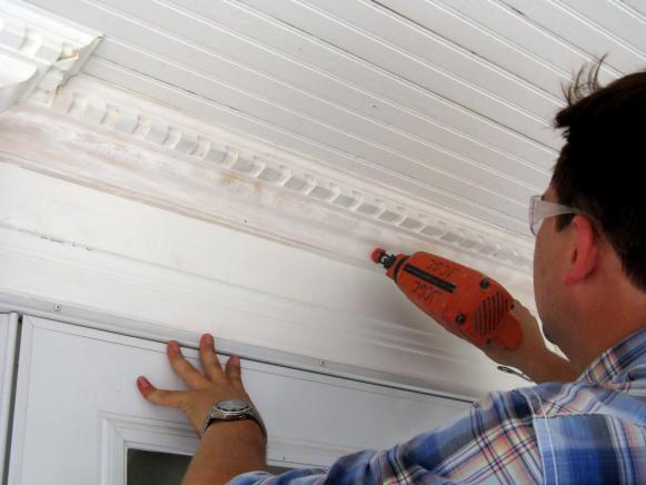 WkndProj_12_Nailing-Top-Molding_s4x3 WkndProj_12_Nailing-Top-Molding_s4x3