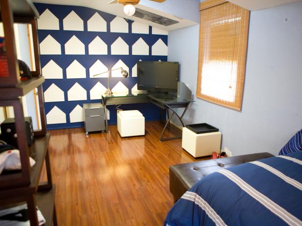 Bedroom With Mix of Blues