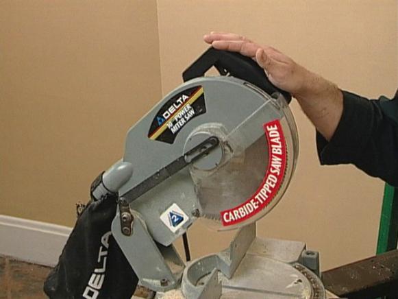 dadh208_1fc-miter-saw_s4x3 dadh208_1fc-miter-saw_s4x3