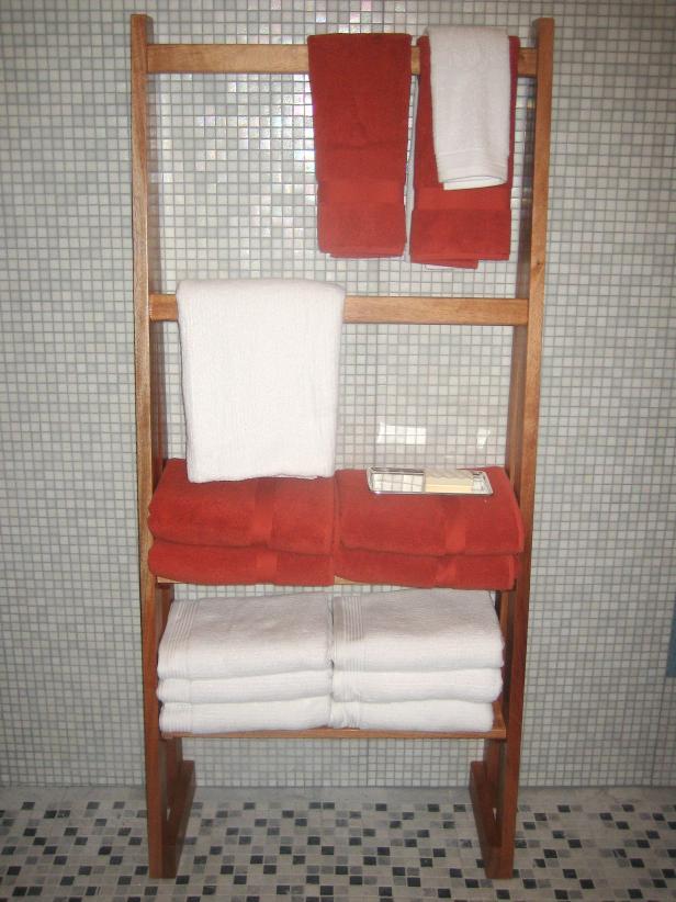 HCCAN606_Towel-Ladder_s3x4 HCCAN606_Towel-Ladder_s3x4