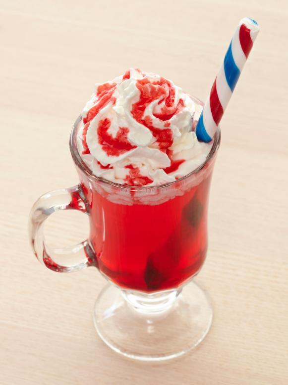 Festive Hot Peppermint Rod Cocktail Festive Hot Peppermint Rod Cocktail