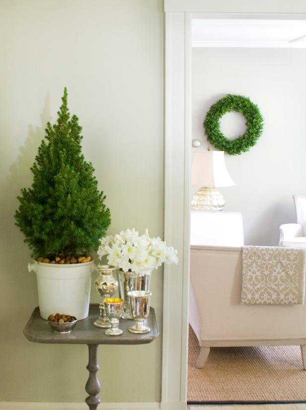 Hallway Decorated for the Holidays Hallway Decorated for the Holidays