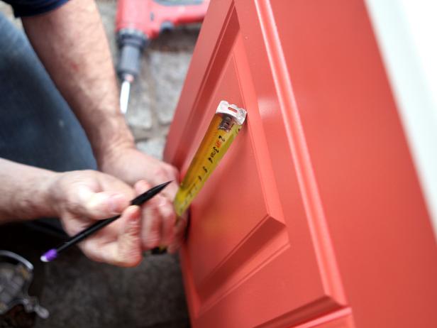 How To Measure for Door Handles on Vanity How To Measure for Door Handles on Vanity