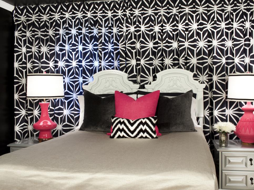 Bedroom With Black and White Patterned Curtain Accent Wall Black and White Bedroom