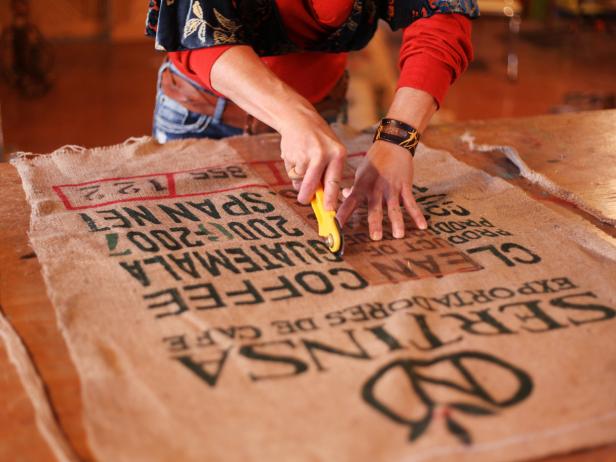 Cutting Burlap Coffee Sack for Gift Tote Cutting Burlap Coffee Sack for Gift Tote